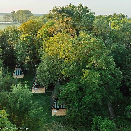 Ecolodges De Reve Dans Un Chateau De Conte De Fees Les-Trois-Moutiers Экстерьер фото