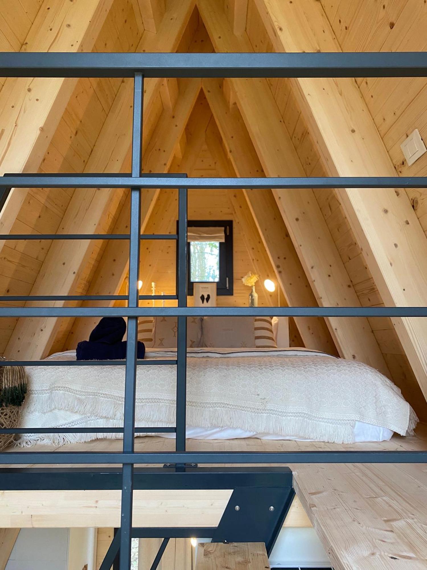 Ecolodges De Reve Dans Un Chateau De Conte De Fees Les-Trois-Moutiers Экстерьер фото