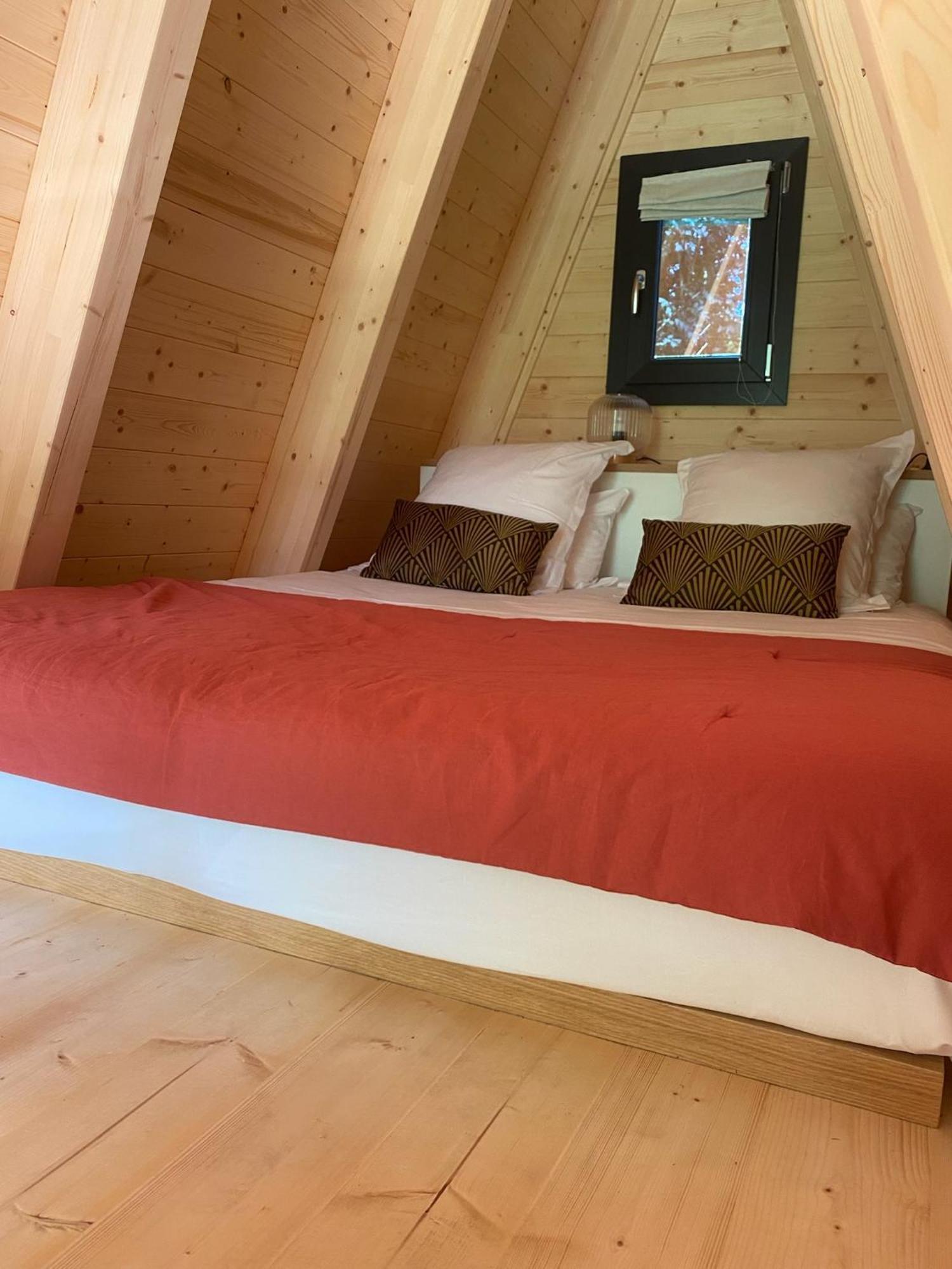 Ecolodges De Reve Dans Un Chateau De Conte De Fees Les-Trois-Moutiers Экстерьер фото